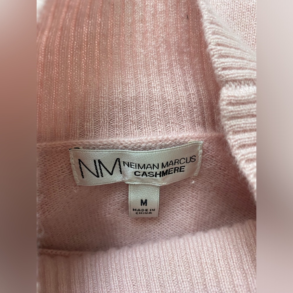Neiman Marcus cashmere tunic/dress size M fantastic condition,ready to share. - Picture 11 of 14